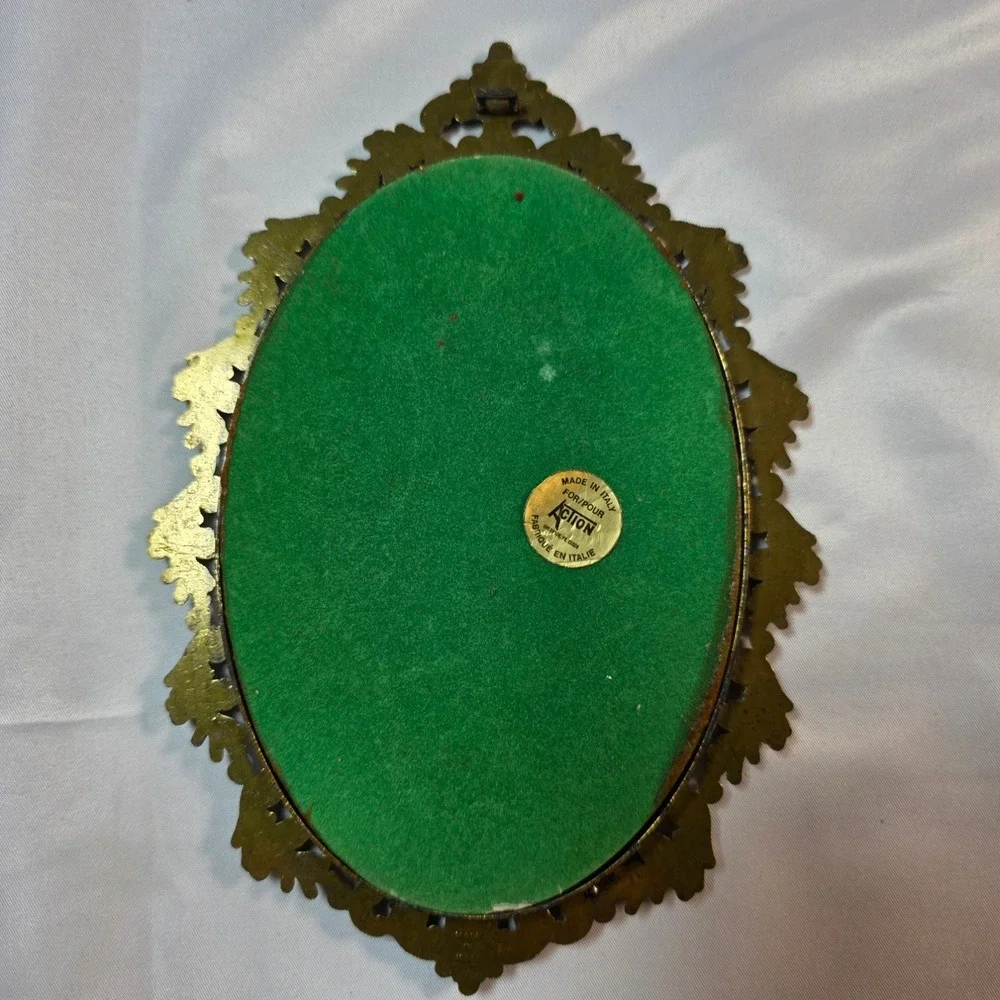 Vintage Ornate Brass Oval Picture Frame Filigree Victorian Gold Antique Decor